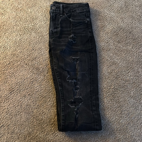 American eagle ripped jeans - Picture 2 of 3